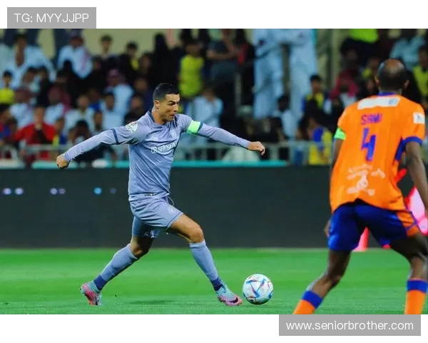 阿斯帕斯:安东尼需支持 梅西C罗处同一水平 阿斯帕斯:安东尼需支持 梅西C罗处同一水平